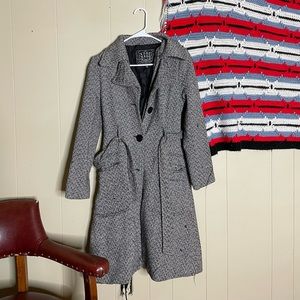 Black/white trench coat